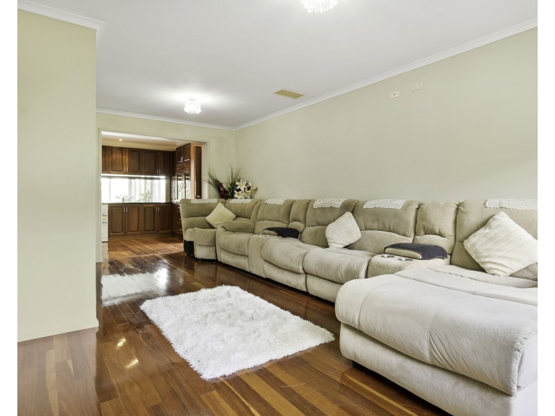 143 Underbank Boulevard, Bacchus Marsh VIC 3340