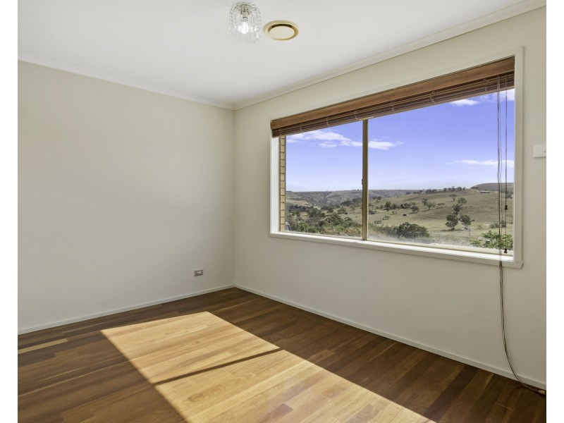 143 Underbank Boulevard, Bacchus Marsh VIC 3340