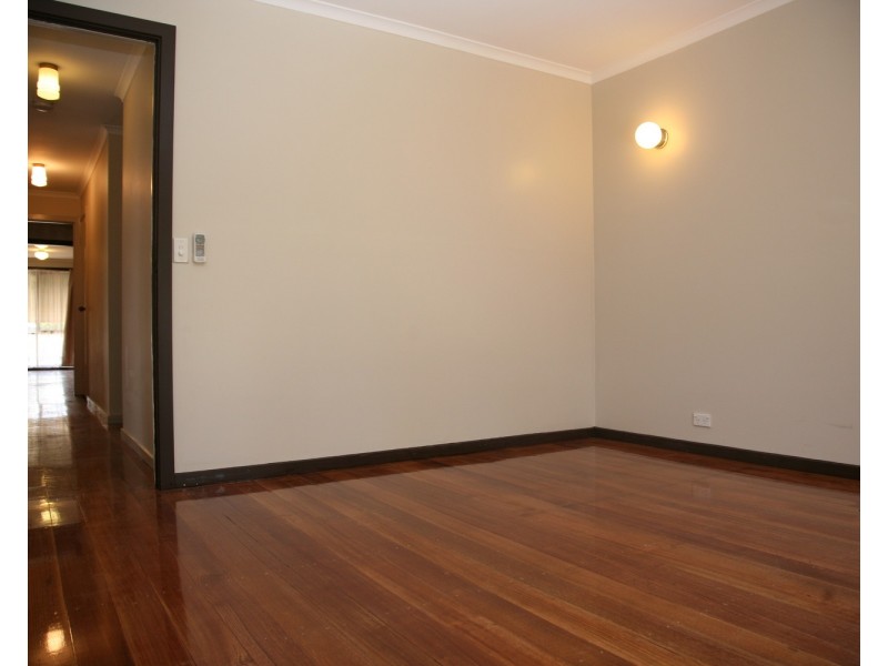 15 Beresford Crescent, Darley VIC 3340