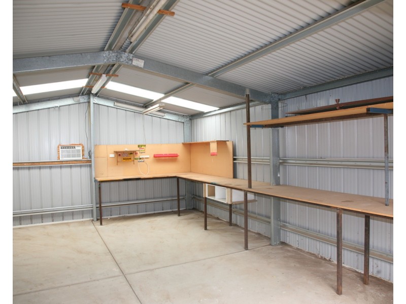 15 Beresford Crescent, Darley VIC 3340