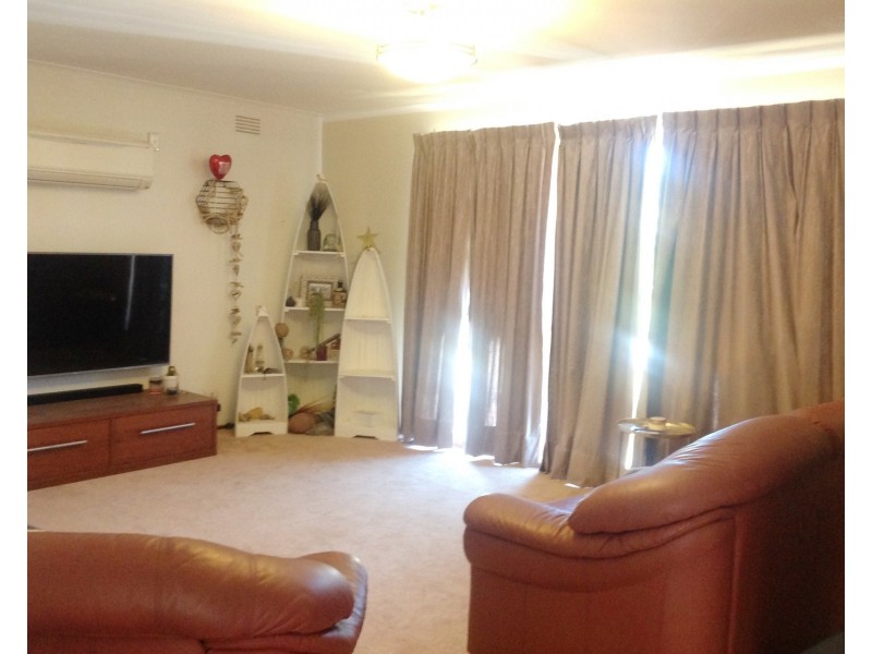37 Beresford Crescent, Bacchus Marsh VIC 3340