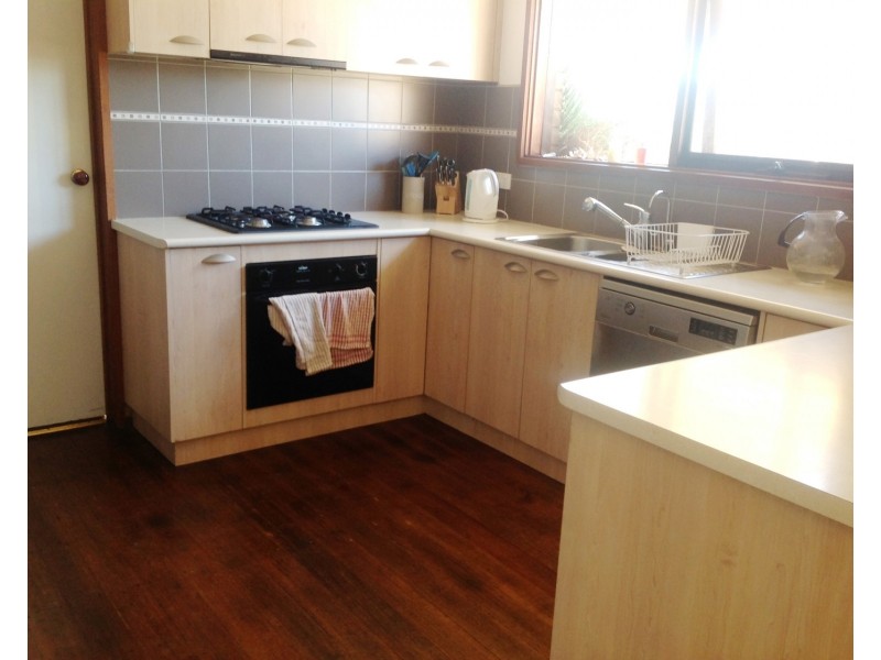 37 Beresford Crescent, Bacchus Marsh VIC 3340