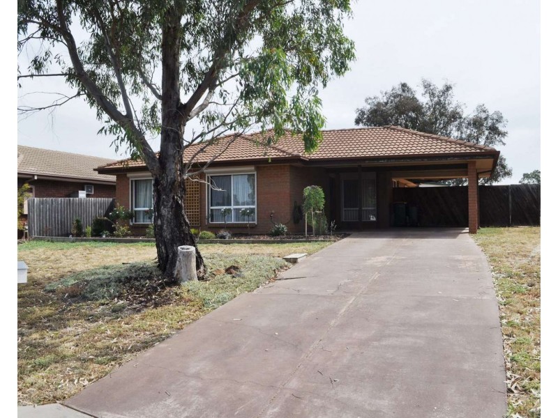 56 Underbank Boulevard, Bacchus Marsh VIC 3340