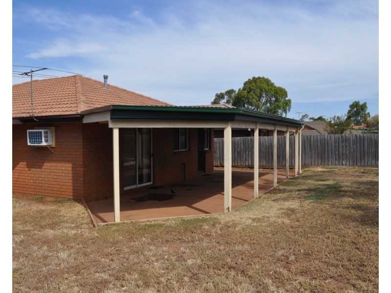 56 Underbank Boulevard, Bacchus Marsh VIC 3340