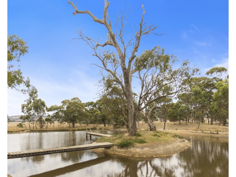 72 Quakes Road, Balliang VIC 3340