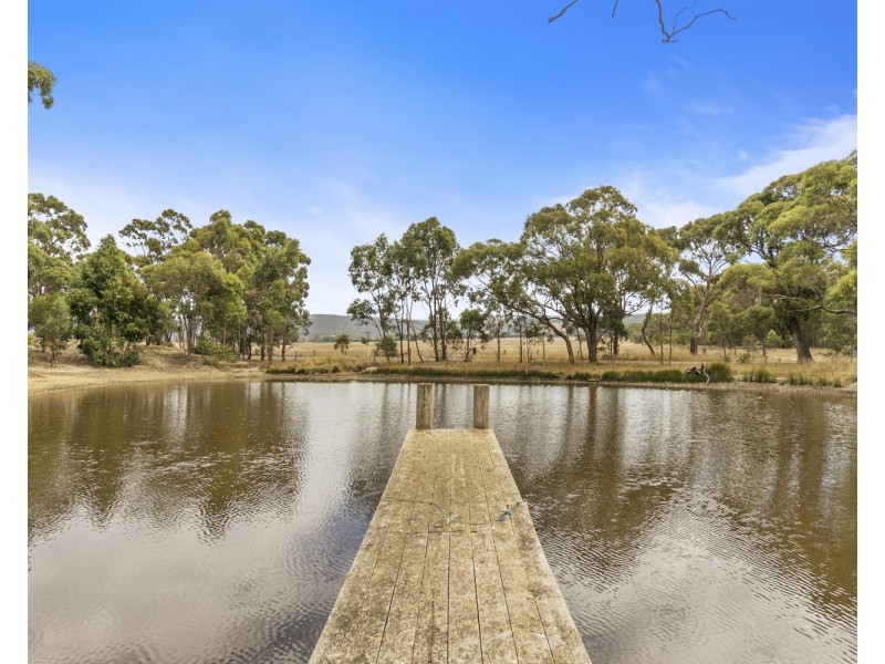 72 Quakes Road, Balliang VIC 3340