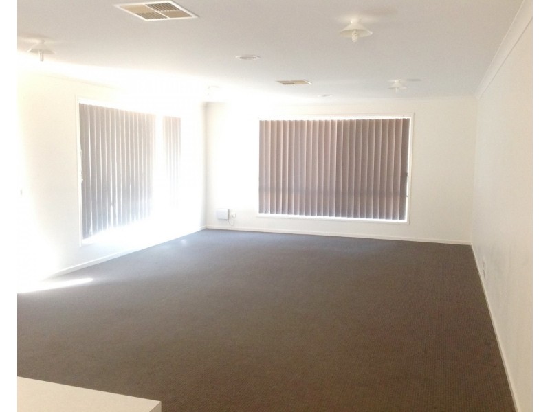 28 Duval Drive, Bacchus Marsh VIC 3340