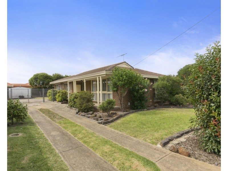 20 Carter Road, Melton VIC 3337
