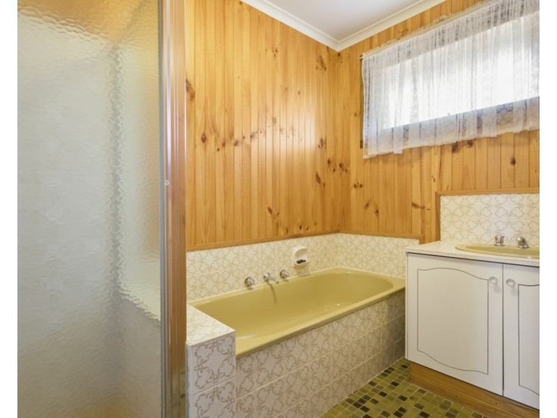 20 Carter Road, Melton VIC 3337