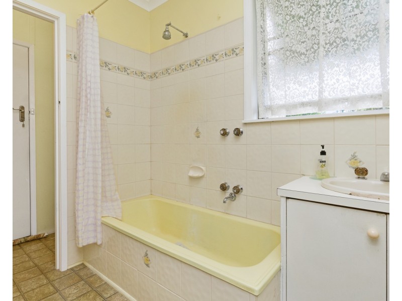 11 Lidgett Street, Bacchus Marsh VIC 3340
