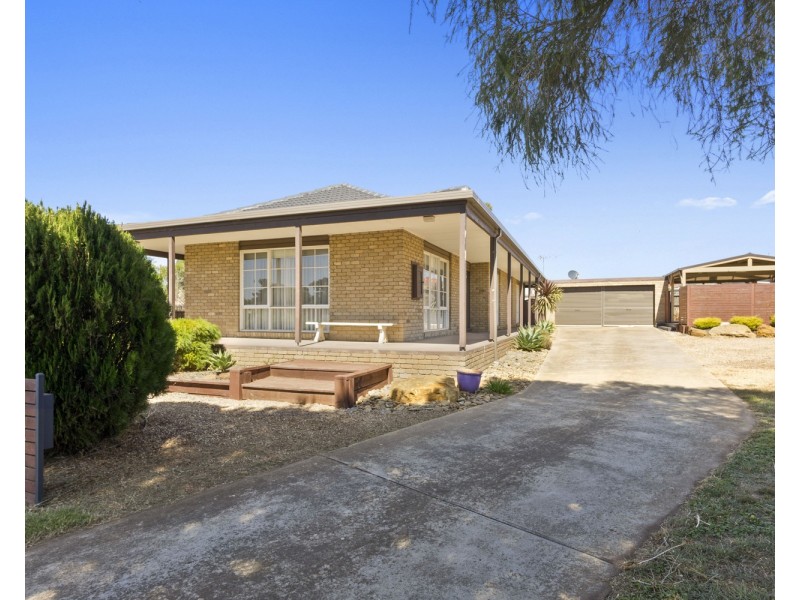 6 Tulloch Court, Bacchus Marsh VIC 3340