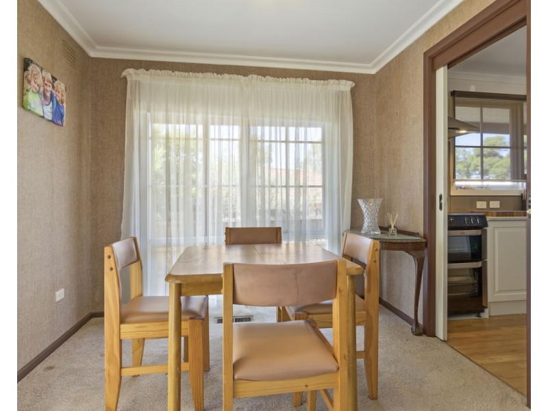 6 Tulloch Court, Bacchus Marsh VIC 3340