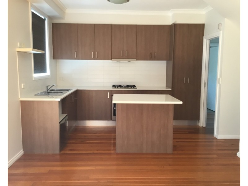 2/9 Ross Street, Darley VIC 3340