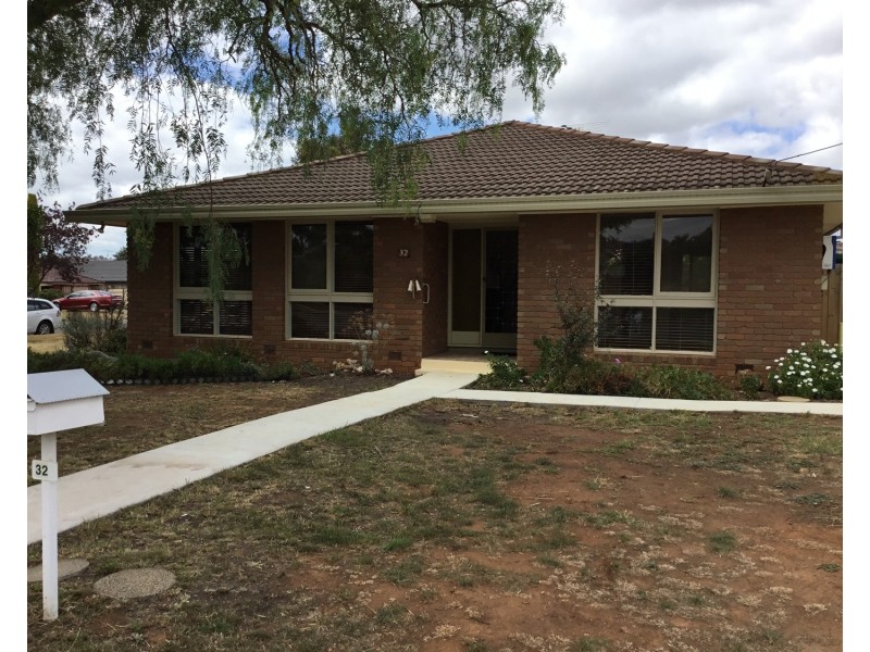 32 Dundas Street, Darley VIC 3340