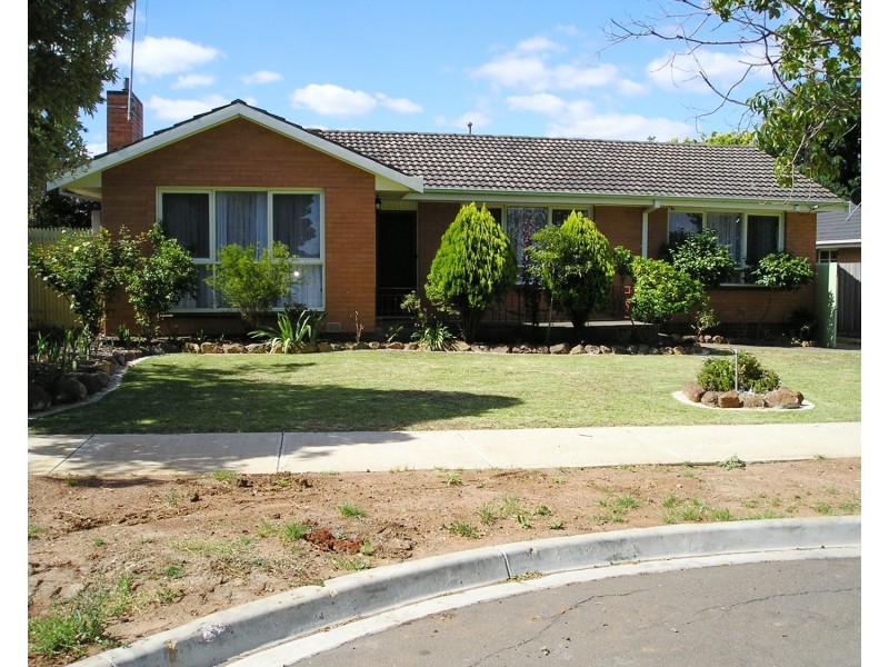 2 Lorraine Place, Bacchus Marsh VIC 3340