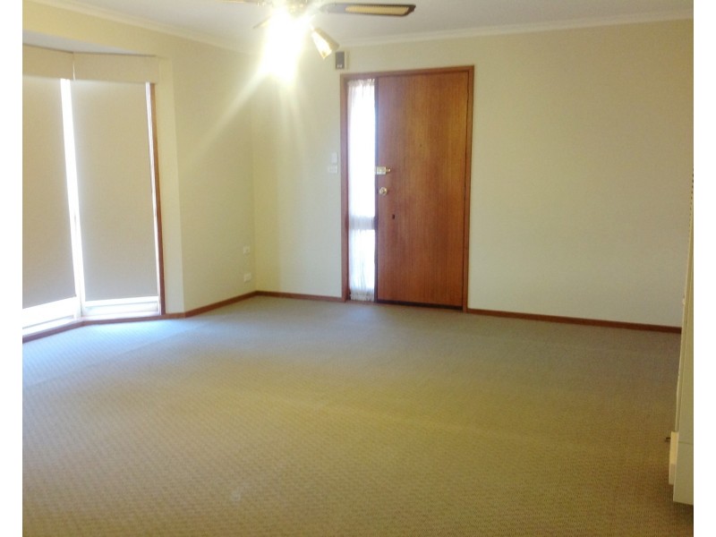 1/18 Grey Street, Bacchus Marsh VIC 3340