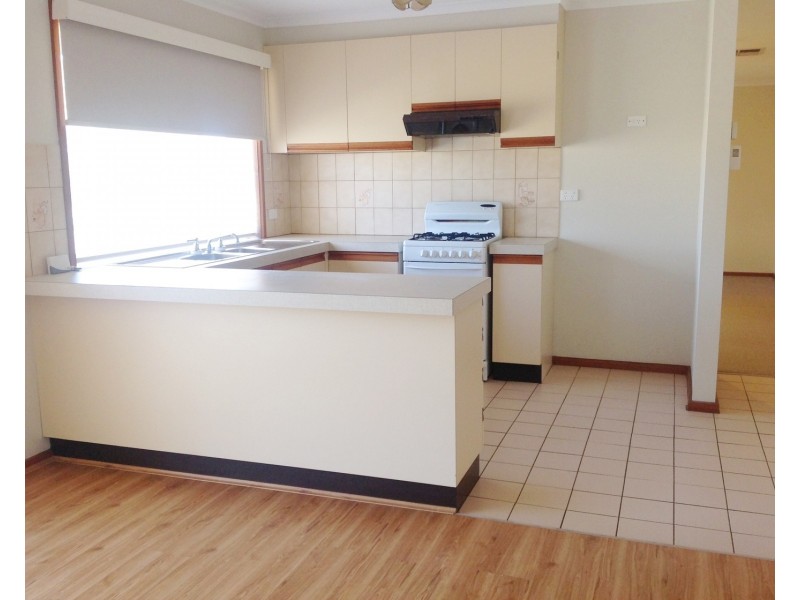 1/18 Grey Street, Bacchus Marsh VIC 3340
