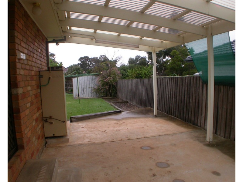 98 Underbank Boulevard, Bacchus Marsh VIC 3340
