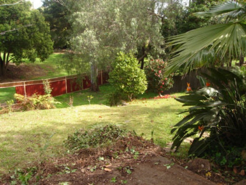 7 St Johns Avenue, Mangerton NSW 2500