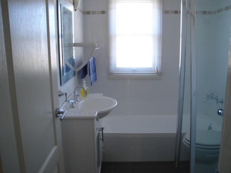 11 Lyndon Street, Corrimal NSW 2518