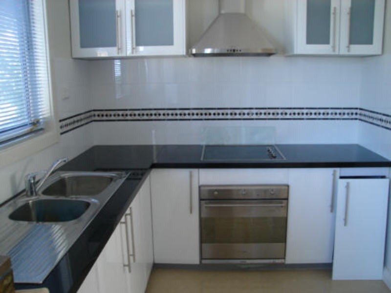 11 Lyndon Street, Corrimal NSW 2518