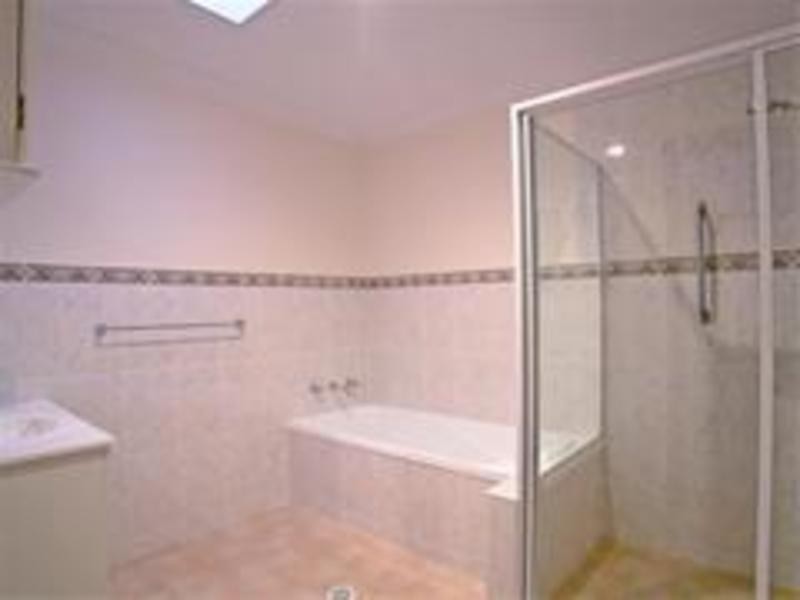 9/25 Robertson Street, Coniston NSW 2500