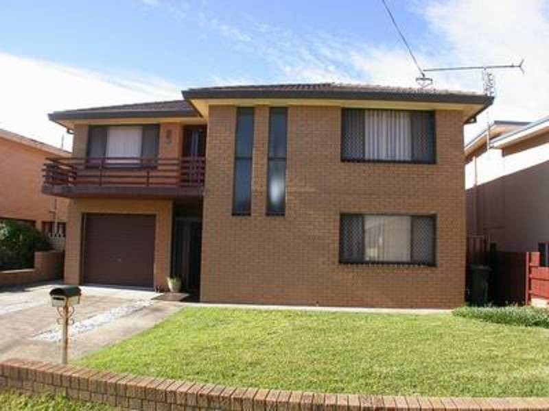 19 Little Lake Crescent, Warilla NSW 2528