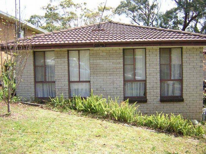 4 White Place, Figtree NSW 2525