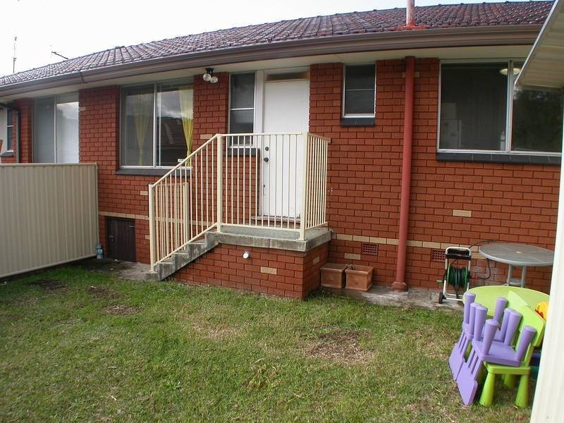 4/22-24 Jones Place, Corrimal NSW 2518