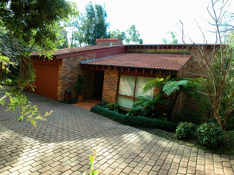 4 Koombala Grove, Cordeaux Heights NSW 2526