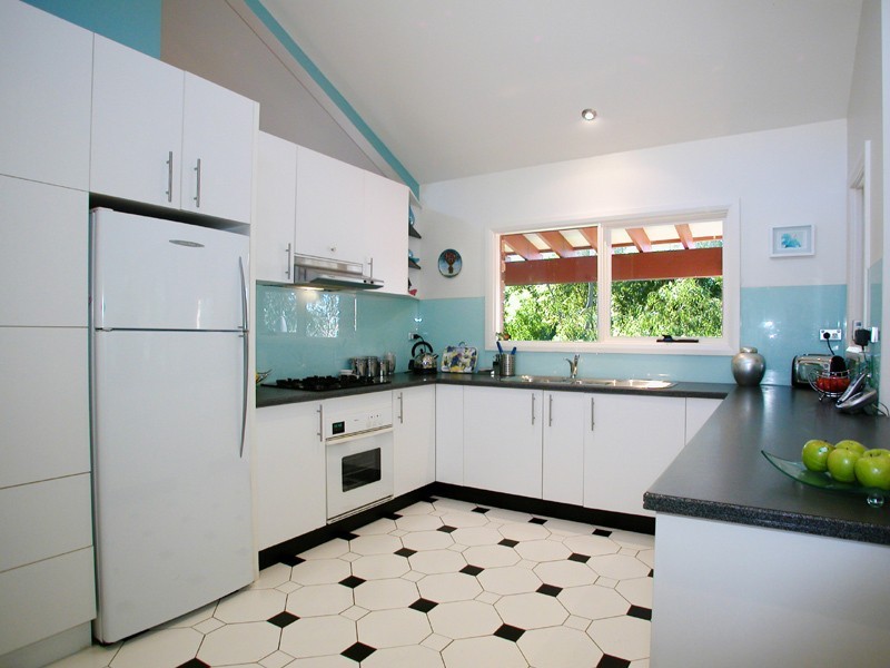 4 Koombala Grove, Cordeaux Heights NSW 2526