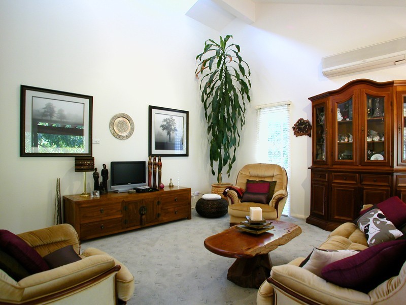 4 Koombala Grove, Cordeaux Heights NSW 2526