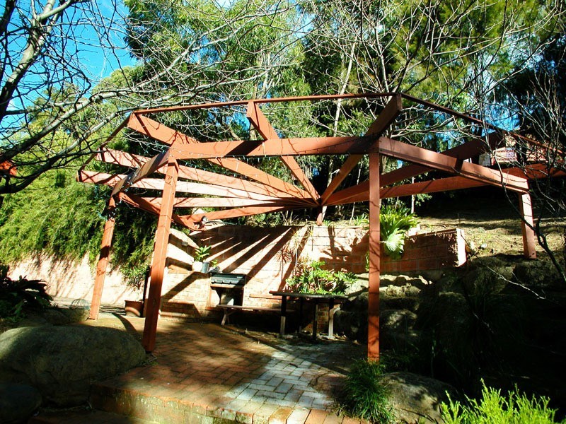 4 Koombala Grove, Cordeaux Heights NSW 2526