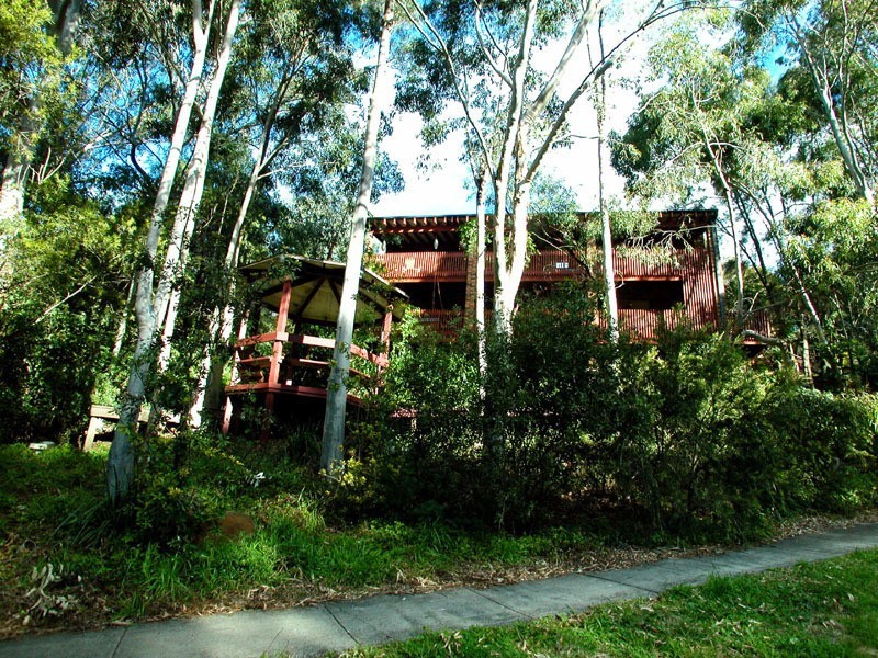 4 Koombala Grove, Cordeaux Heights NSW 2526