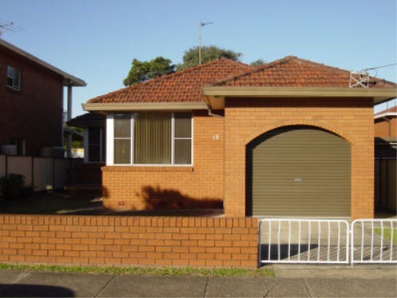 15 Beatson Street, Wollongong NSW 2500