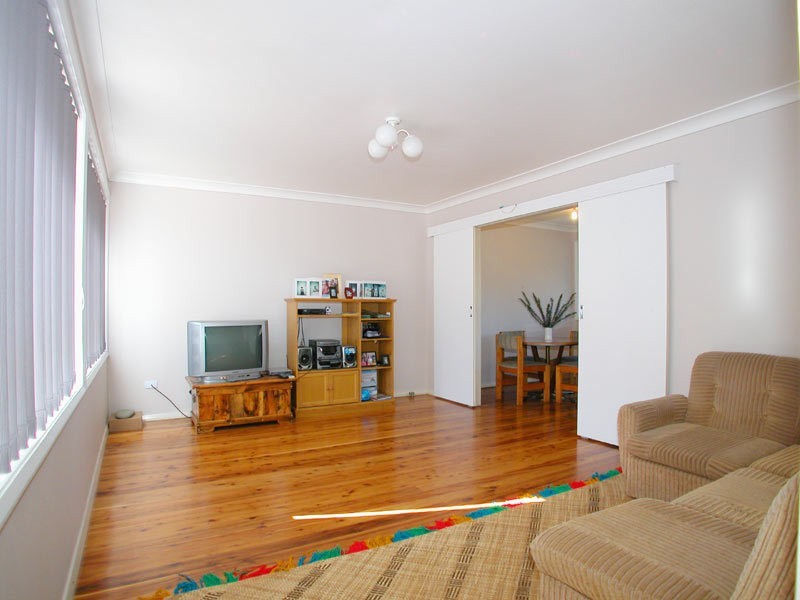 77 Bridge Street, Coniston NSW 2500