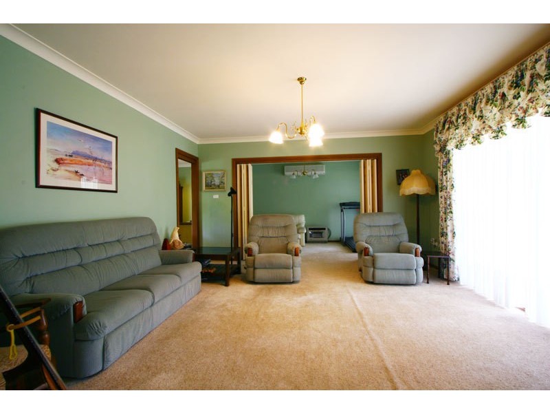 43 Tamarind Drive, Cordeaux Heights NSW 2526