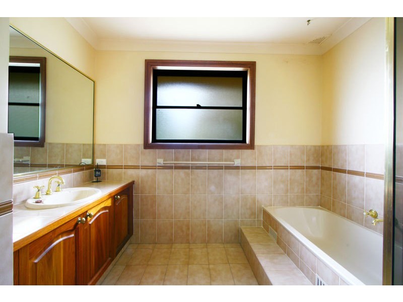 43 Tamarind Drive, Cordeaux Heights NSW 2526