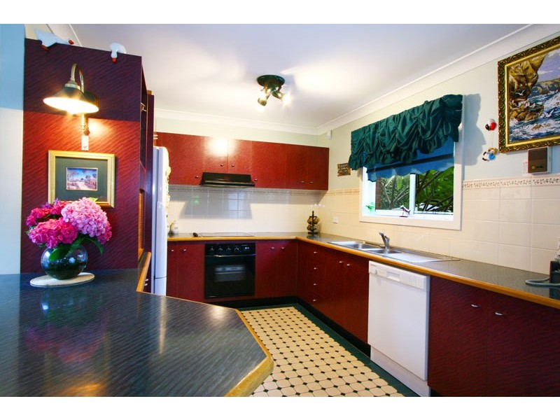 16 Ashmore Crescent, Kanahooka NSW 2530