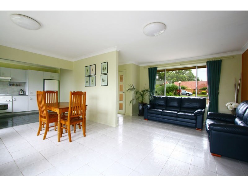 124 Bellevue Road, Figtree NSW 2525