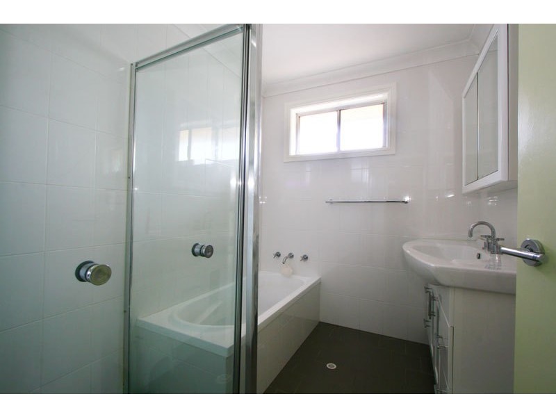124 Bellevue Road, Figtree NSW 2525