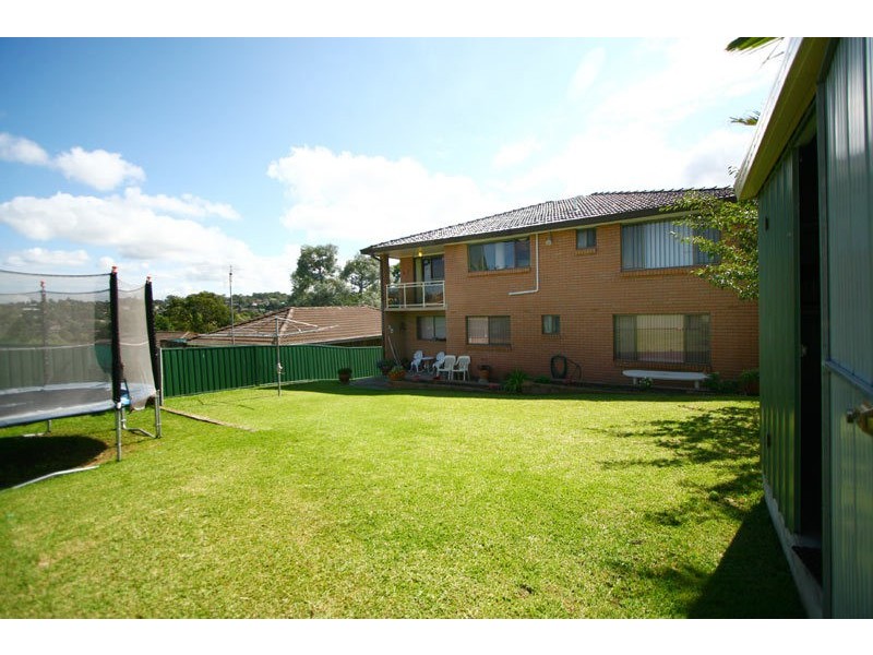 25 Poplar Street, Unanderra NSW 2526