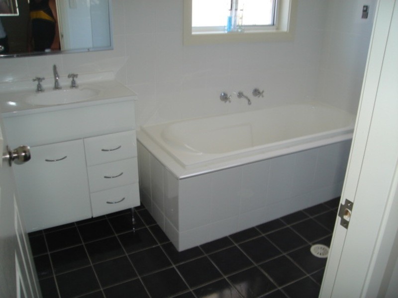 2/3 Chaffey Place, Albion Park NSW 2527