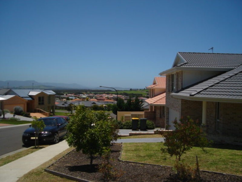 2/3 Chaffey Place, Albion Park NSW 2527