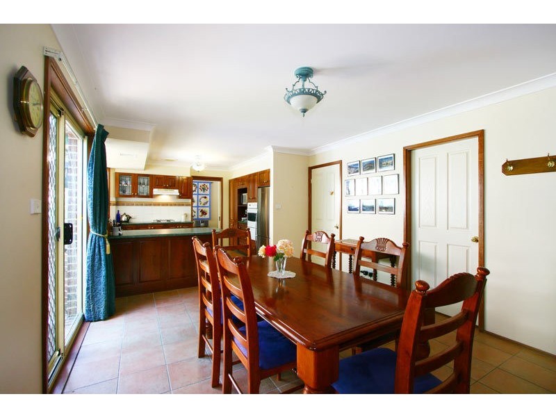 22 Darragh Drive, Figtree NSW 2525