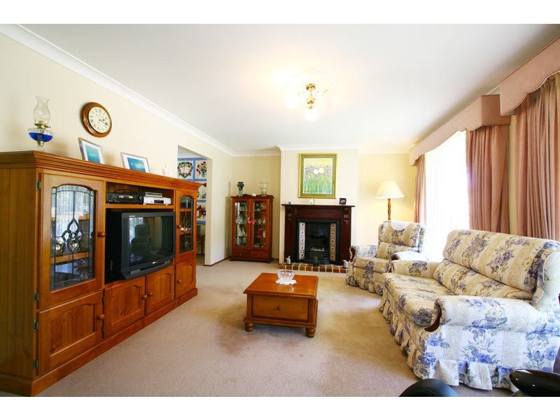 22 Darragh Drive, Figtree NSW 2525