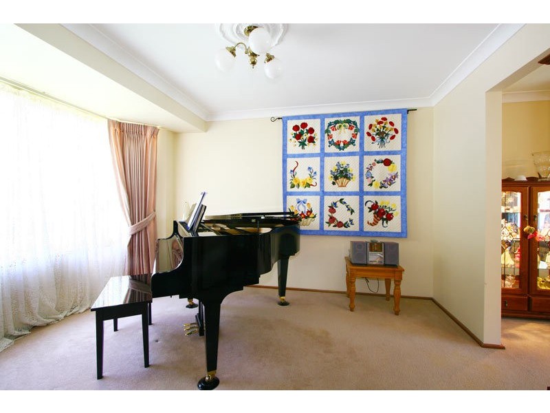 22 Darragh Drive, Figtree NSW 2525