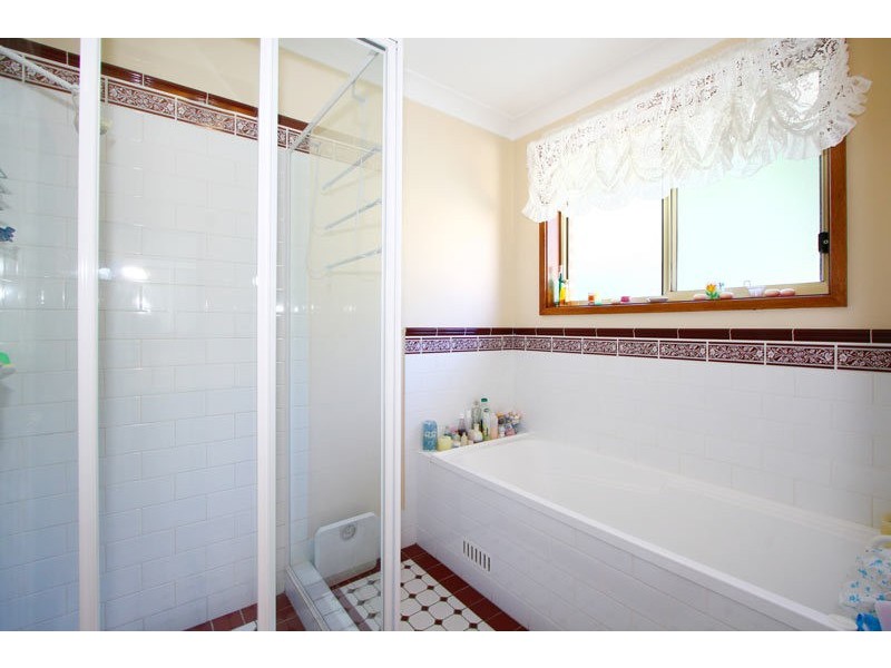 22 Darragh Drive, Figtree NSW 2525