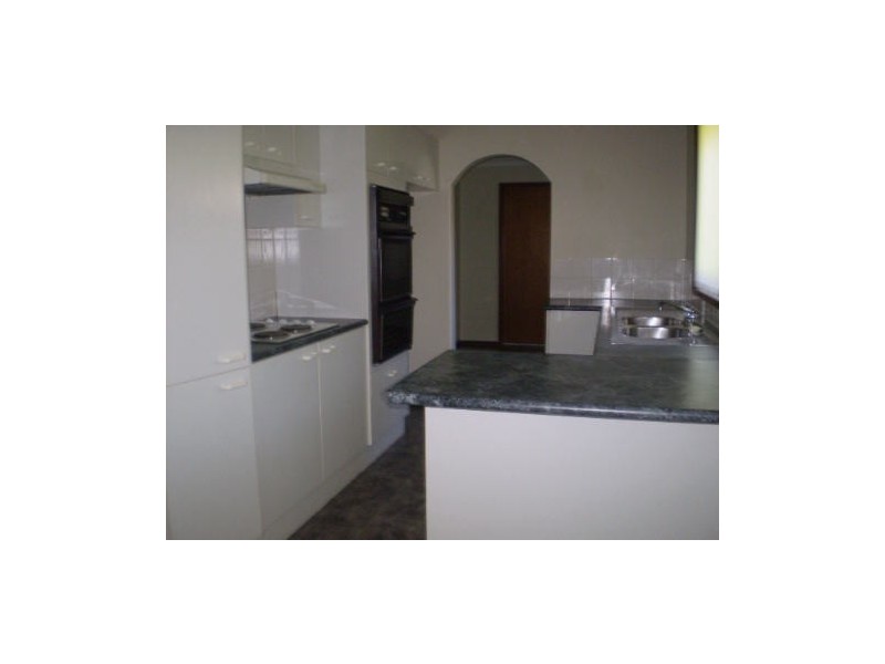 13 Woodlands Drive, Barrack Heights NSW 2528