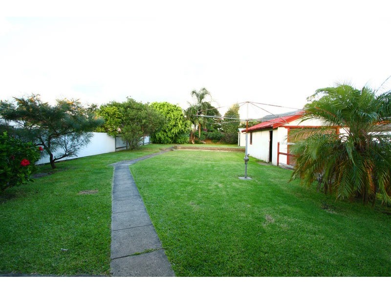 24 Ziems Avenue, Towradgi NSW 2518
